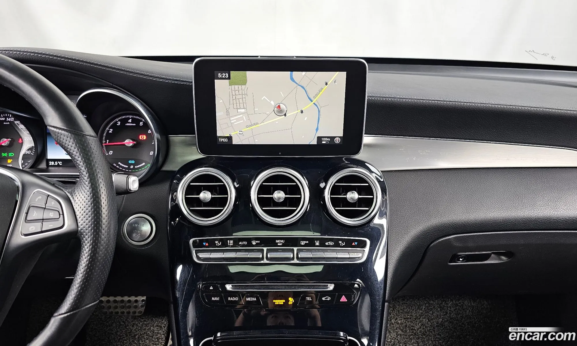Mercedes-Benz GLC-Class X253 2018 — 29
