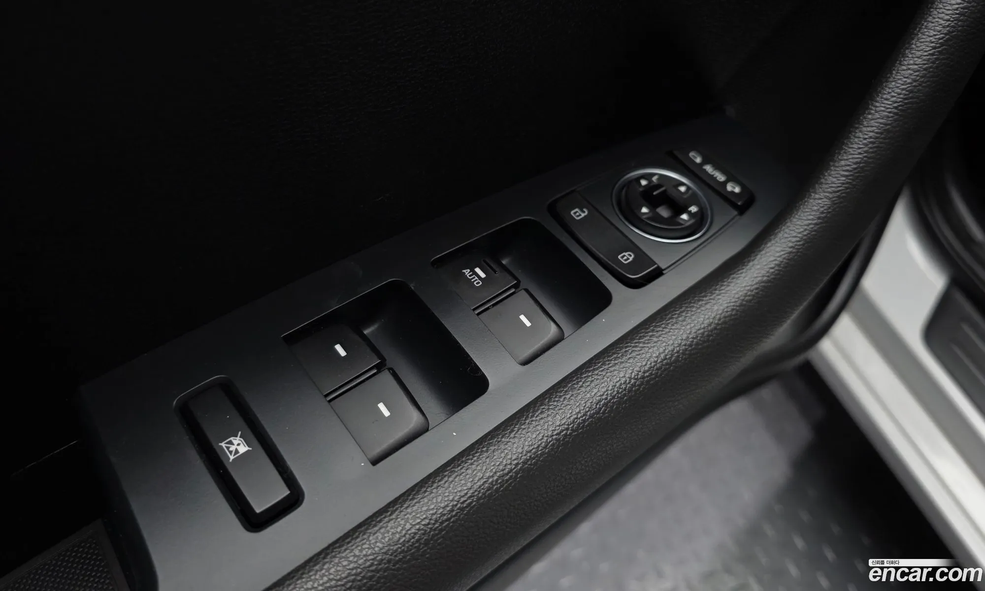 Hyundai LF Sonata 2016 KMHE341DBHA271228 — 18