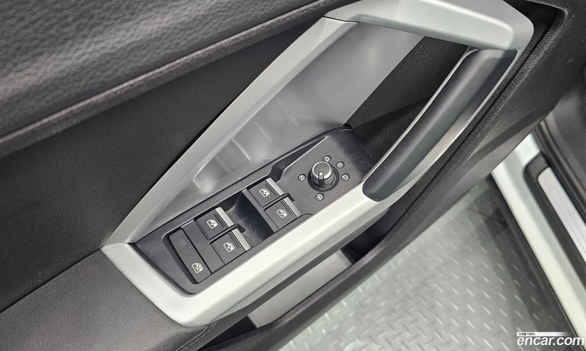 Audi Q3 2020 WAUZZZF33L1107736 — 21