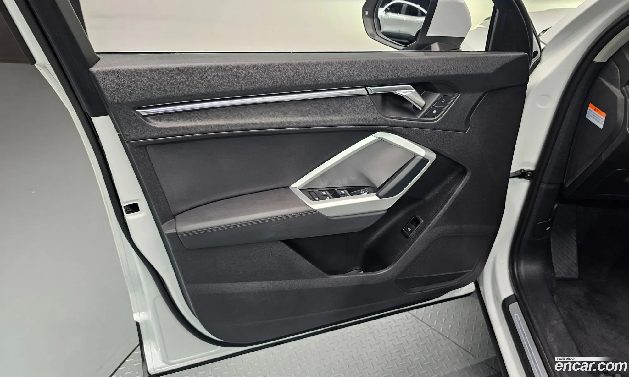 Audi Q3 2020 WAUZZZF33L1107736 — 14