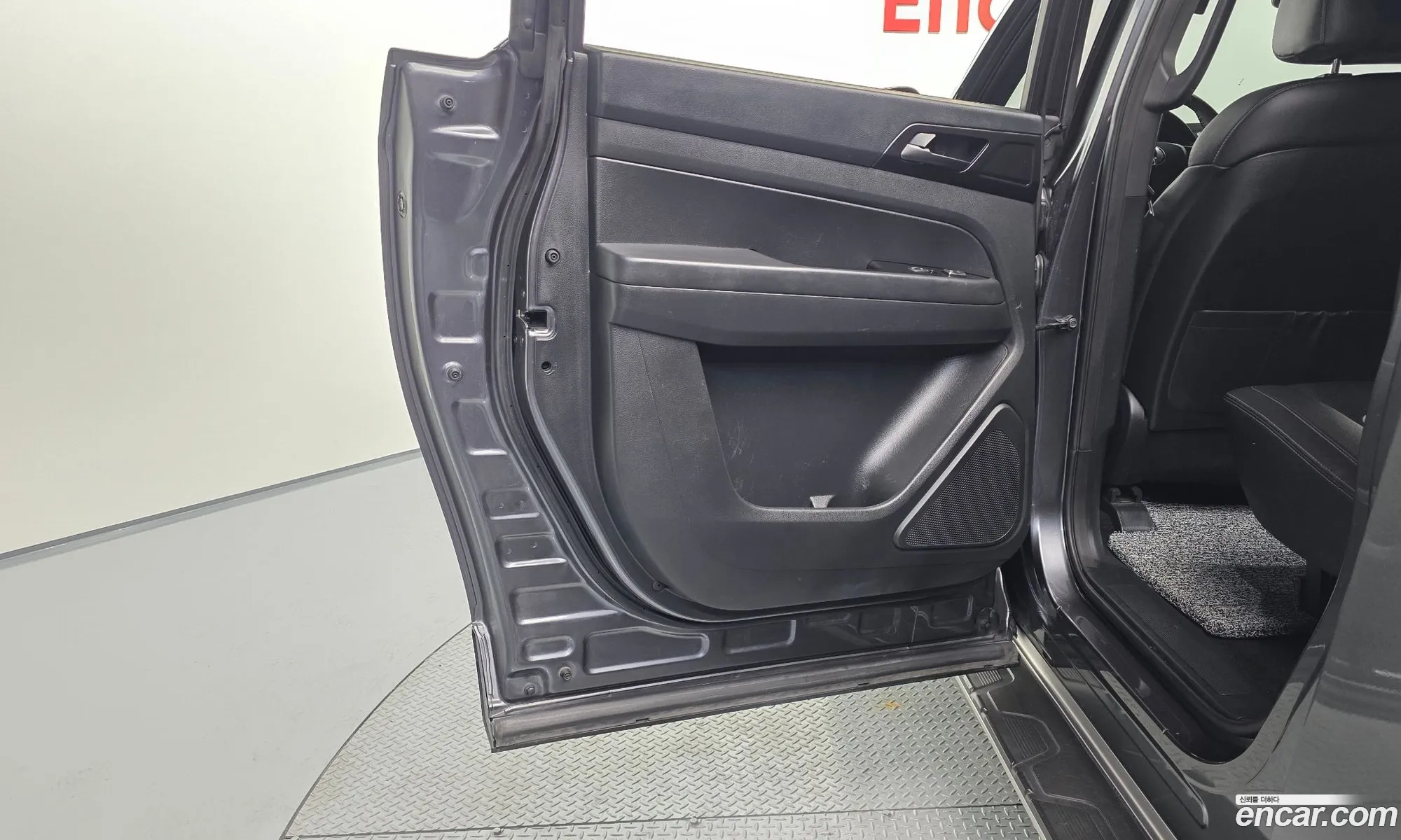 KG Mobility (SsangYong) Rexton Sports Khan 2019 — 11