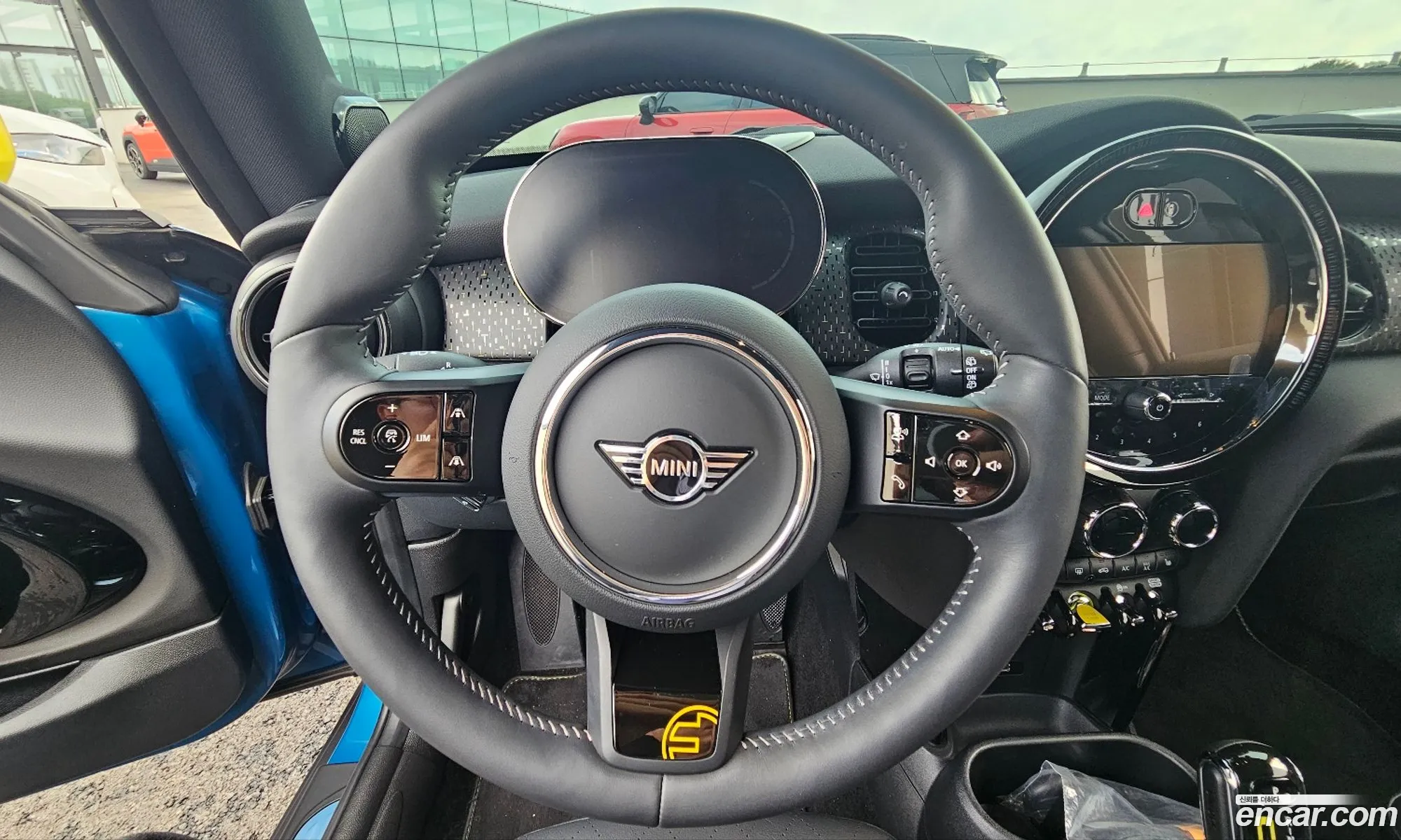 Mini Cooper Electric 2023 — 14