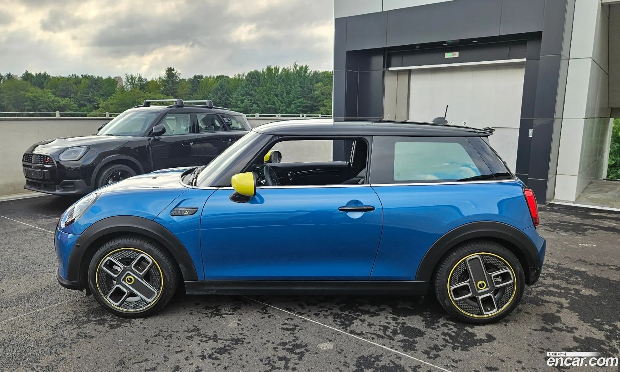 Mini Cooper Electric 2023 — 10