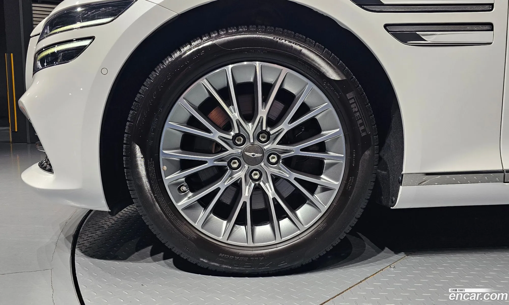 Genesis G80 2021 — 13