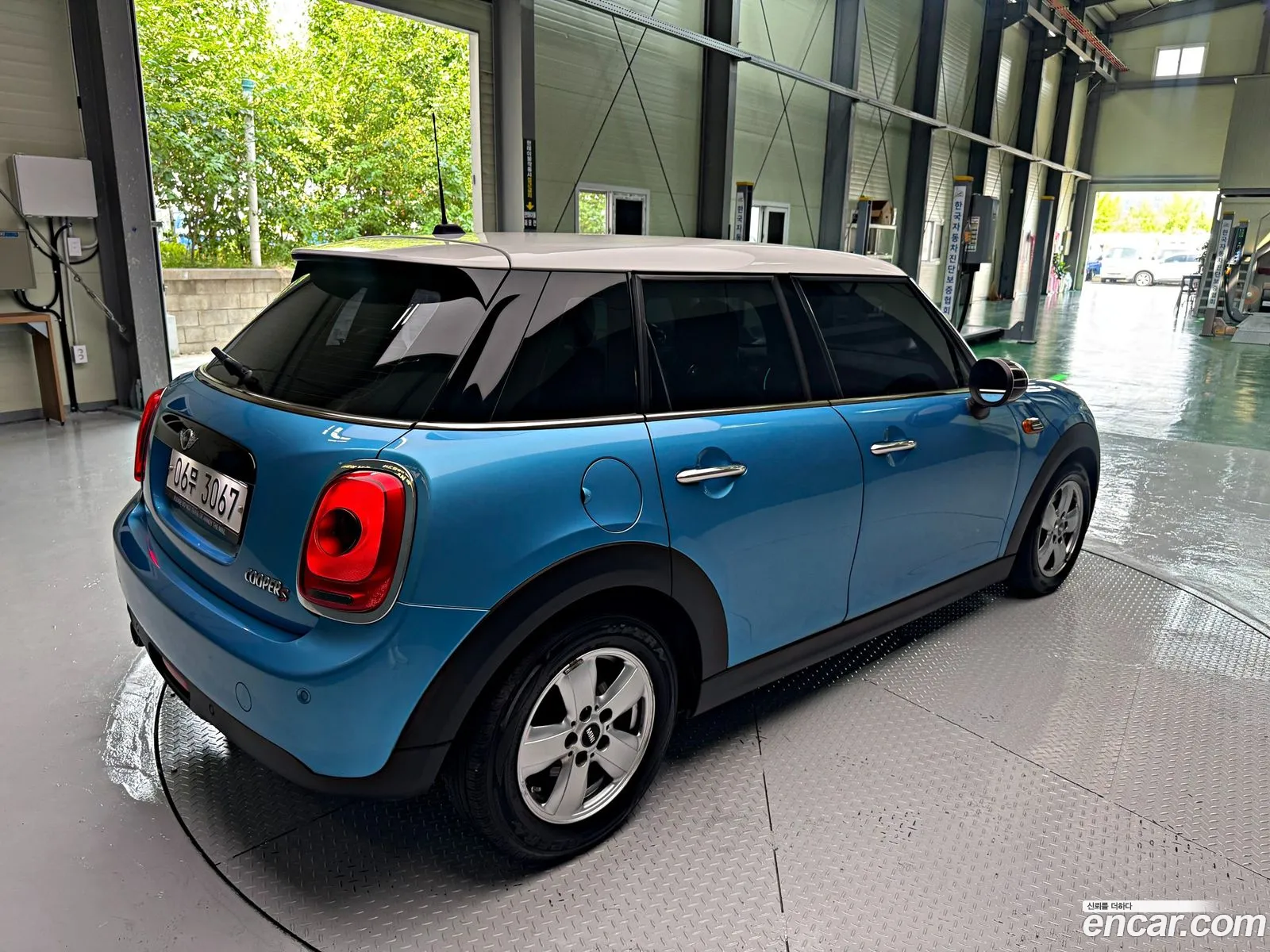 Mini Cooper 2017 — 19