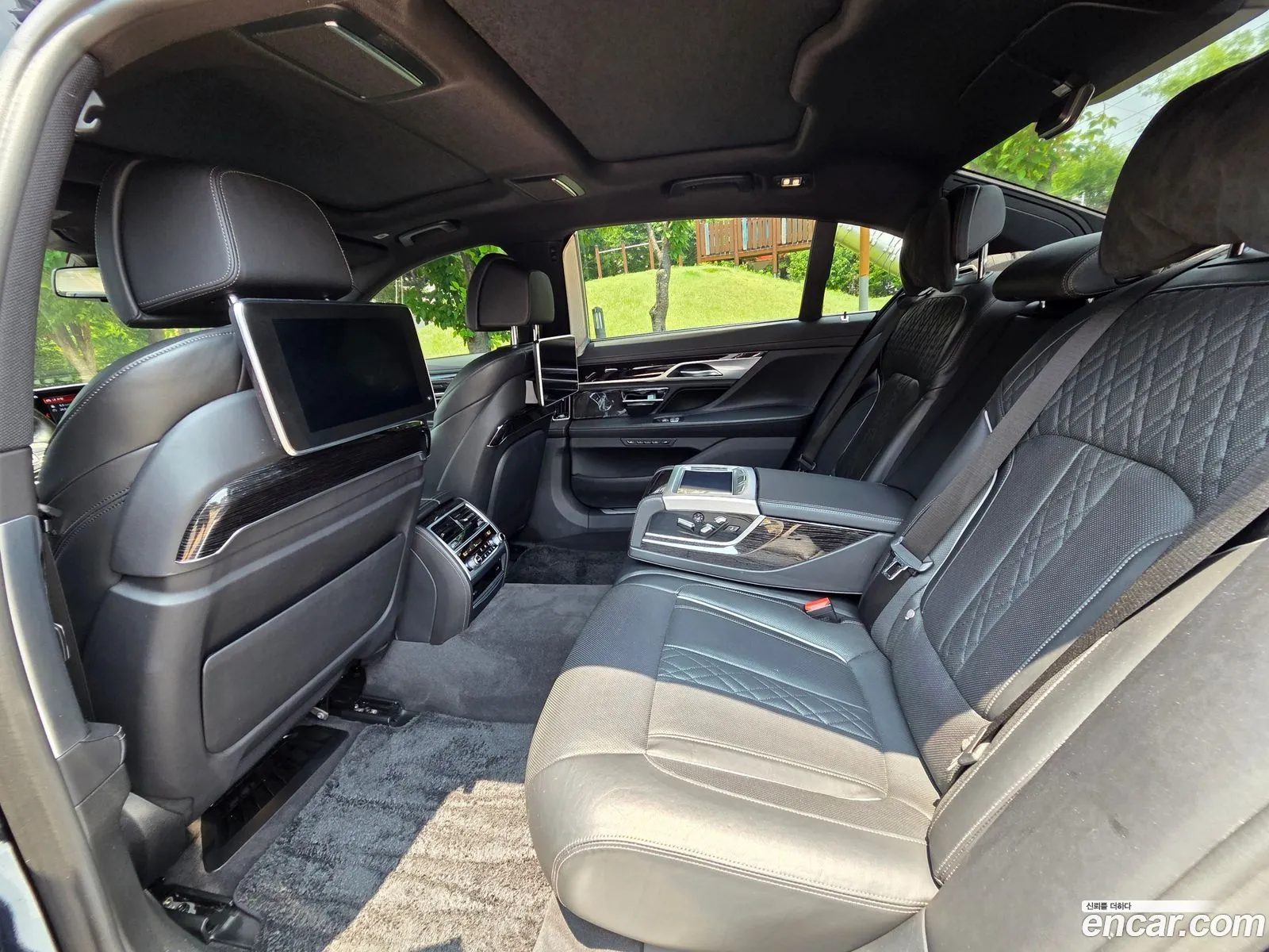 BMW 7 Series 2018 — 8