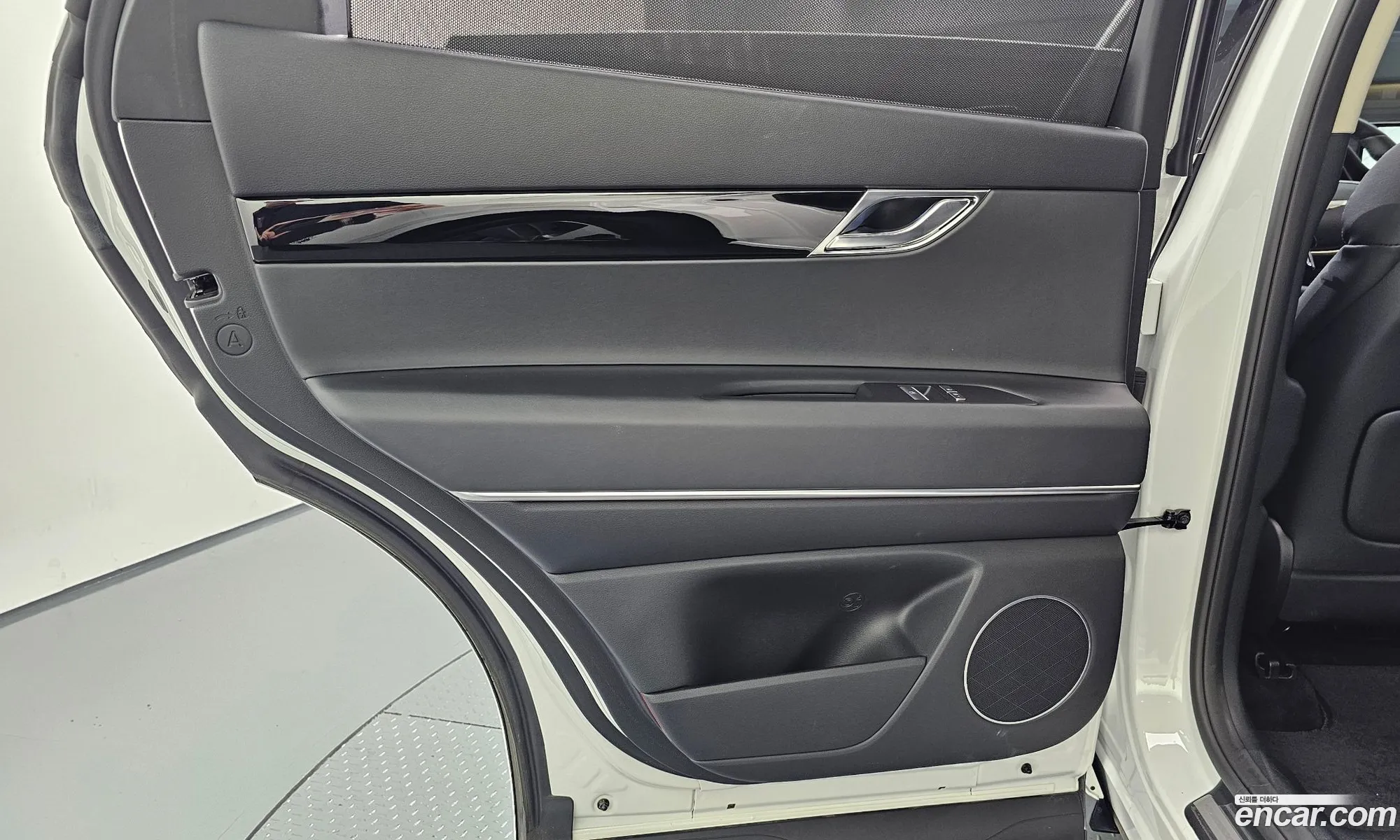 Genesis GV80 2023 — 18