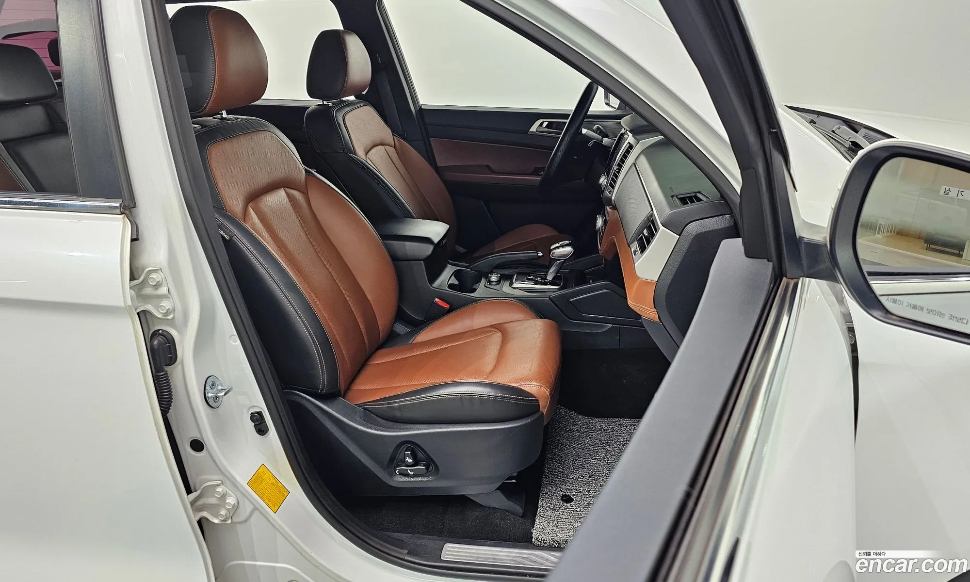 KG Mobility (SsangYong) Rexton Sports Khan 2019 — 15