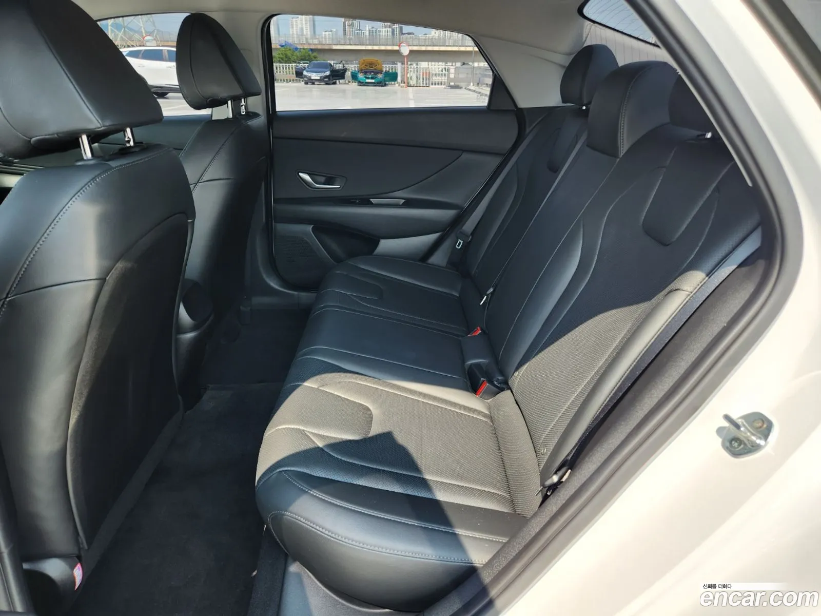 Hyundai Elantra 2020 — 11