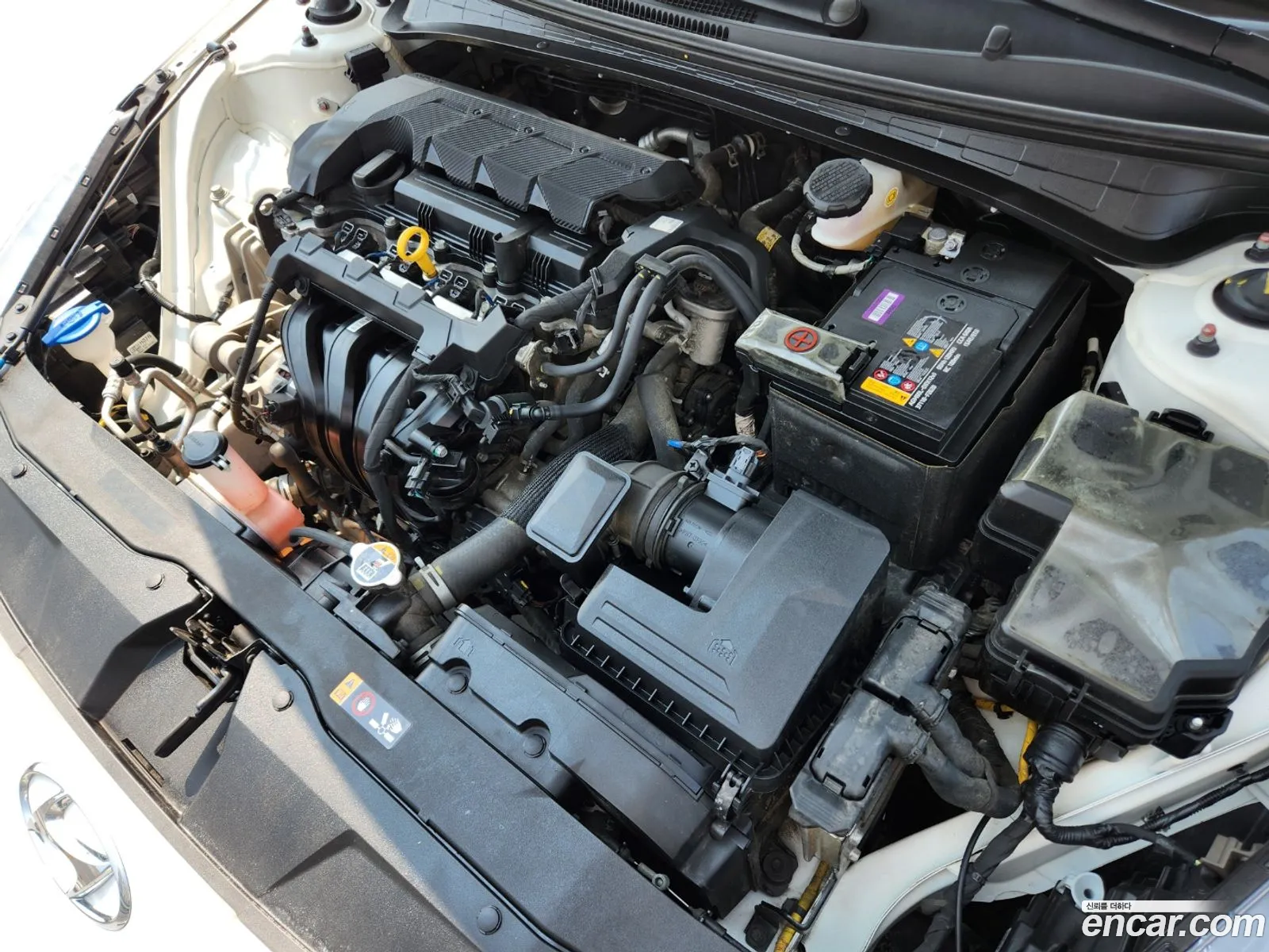 Hyundai Elantra 2020 — 14