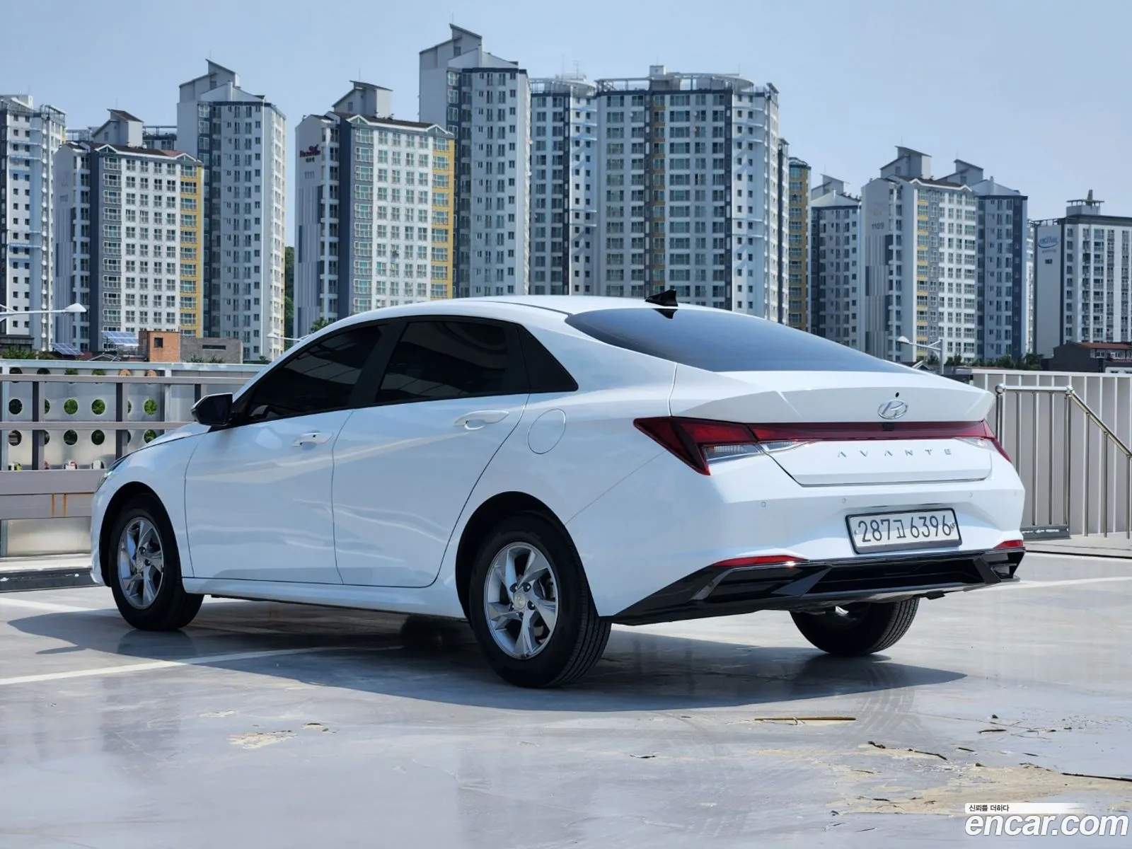 Hyundai Elantra 2020 — 15