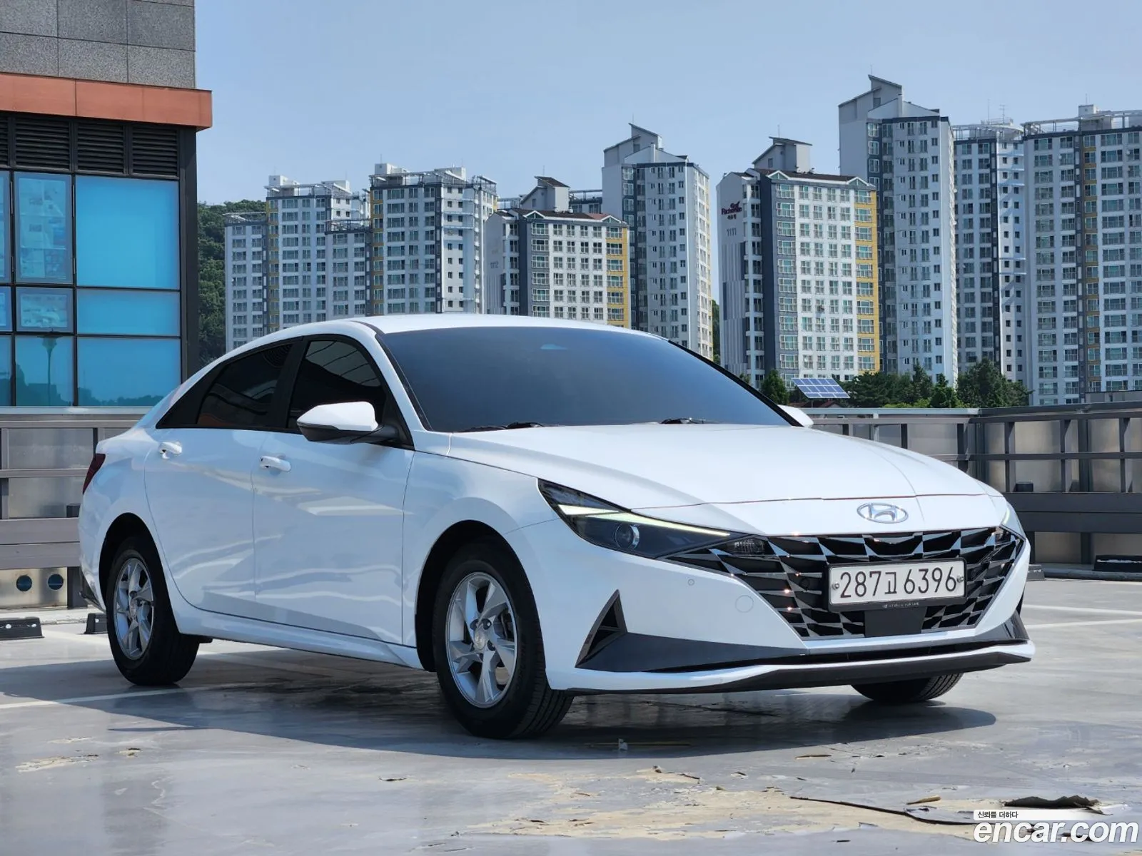 Hyundai Elantra 2020 — 2