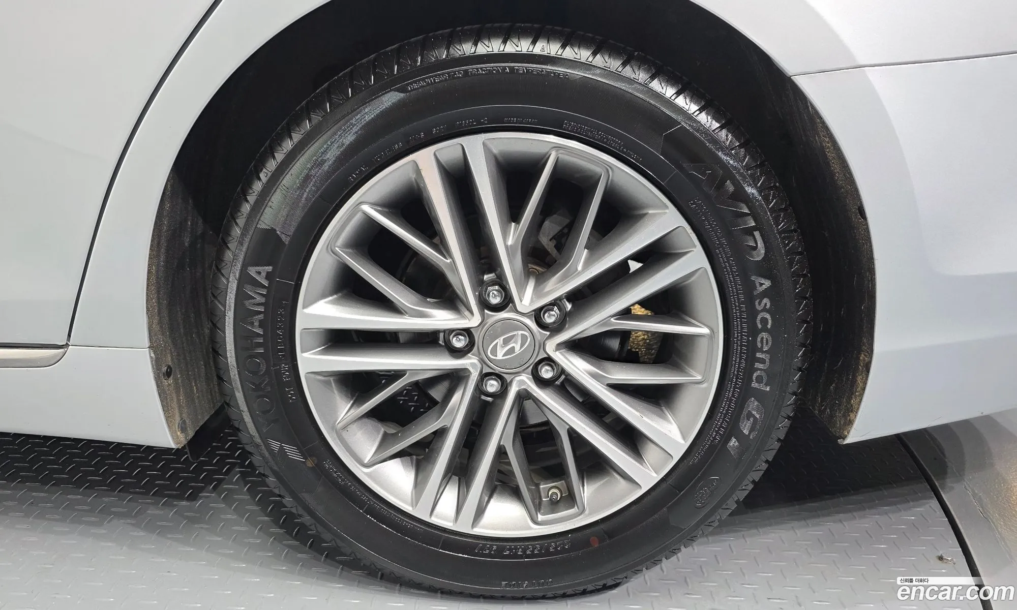 Hyundai Grandeur IG 2017 KMHF141CBJA099283 — 6