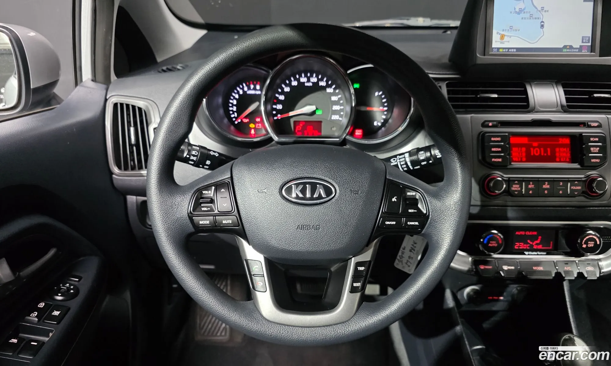 Kia Pride 2011 — 2