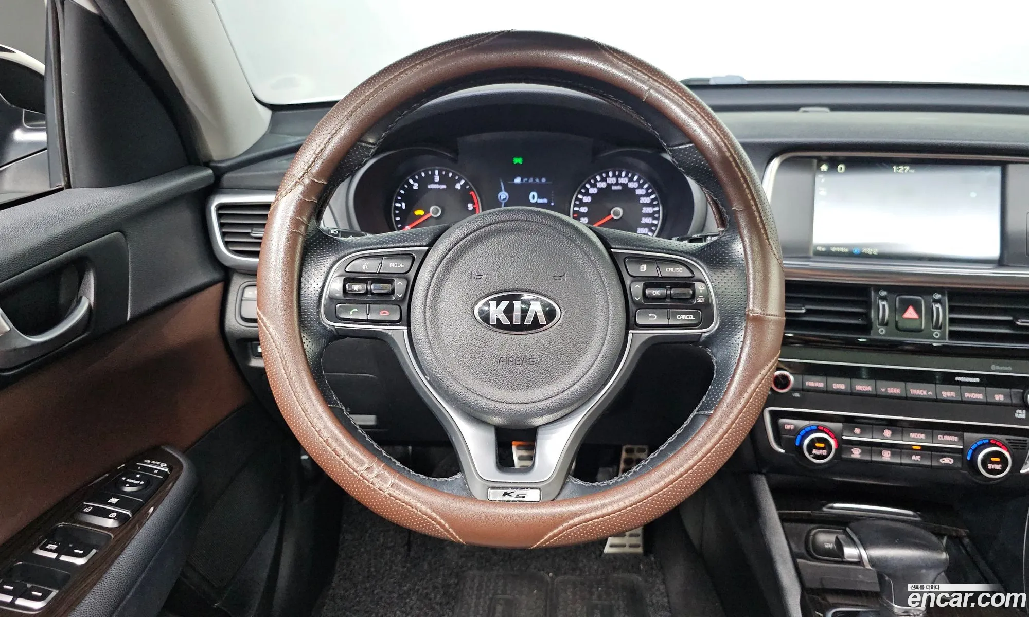 Kia K5 2015 — 17