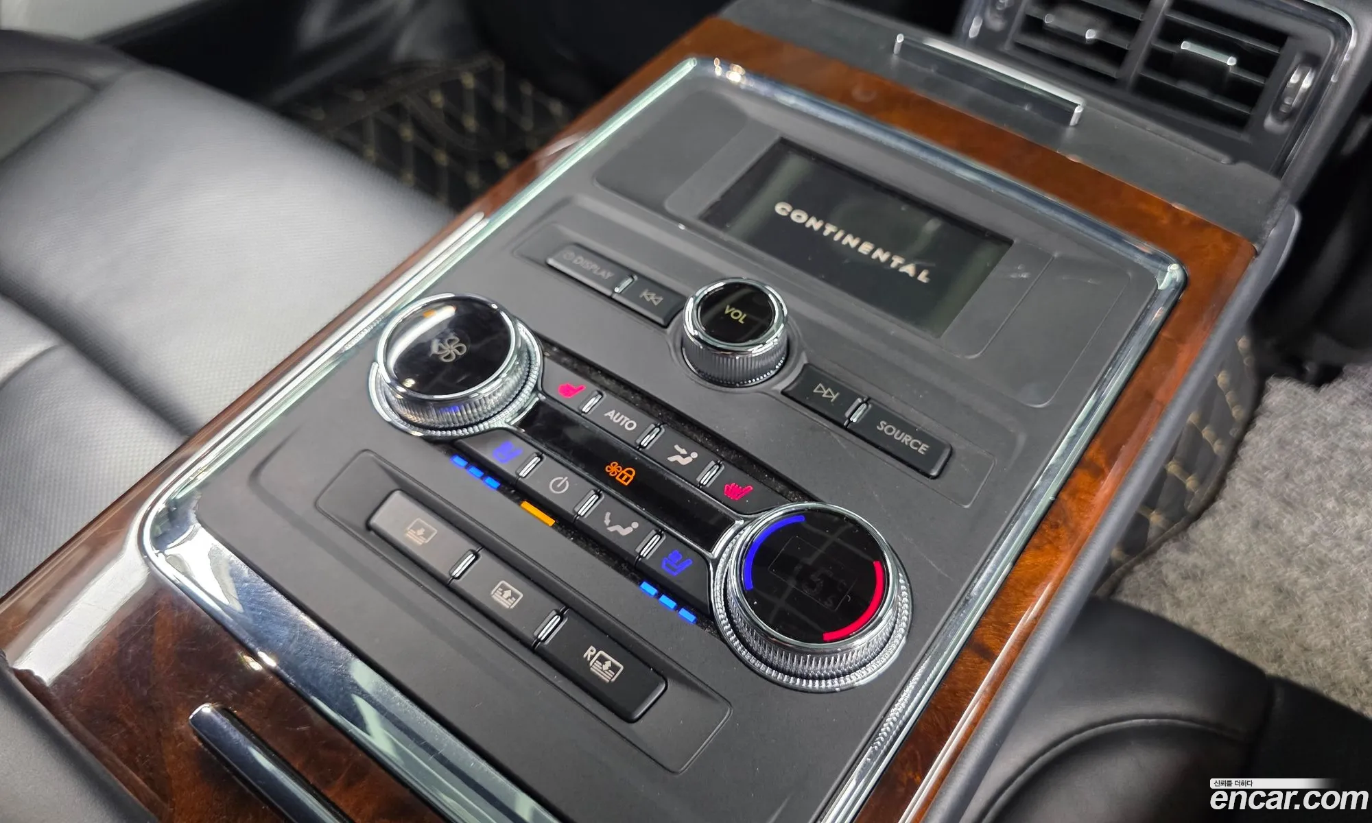 Lincoln Continental 10th Gen