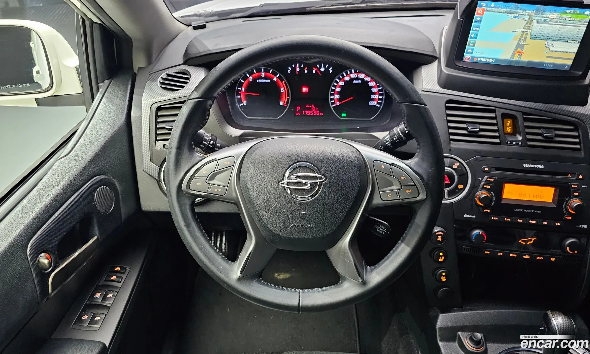 KG Mobility (SsangYong) Korando Sports 2015 — 17