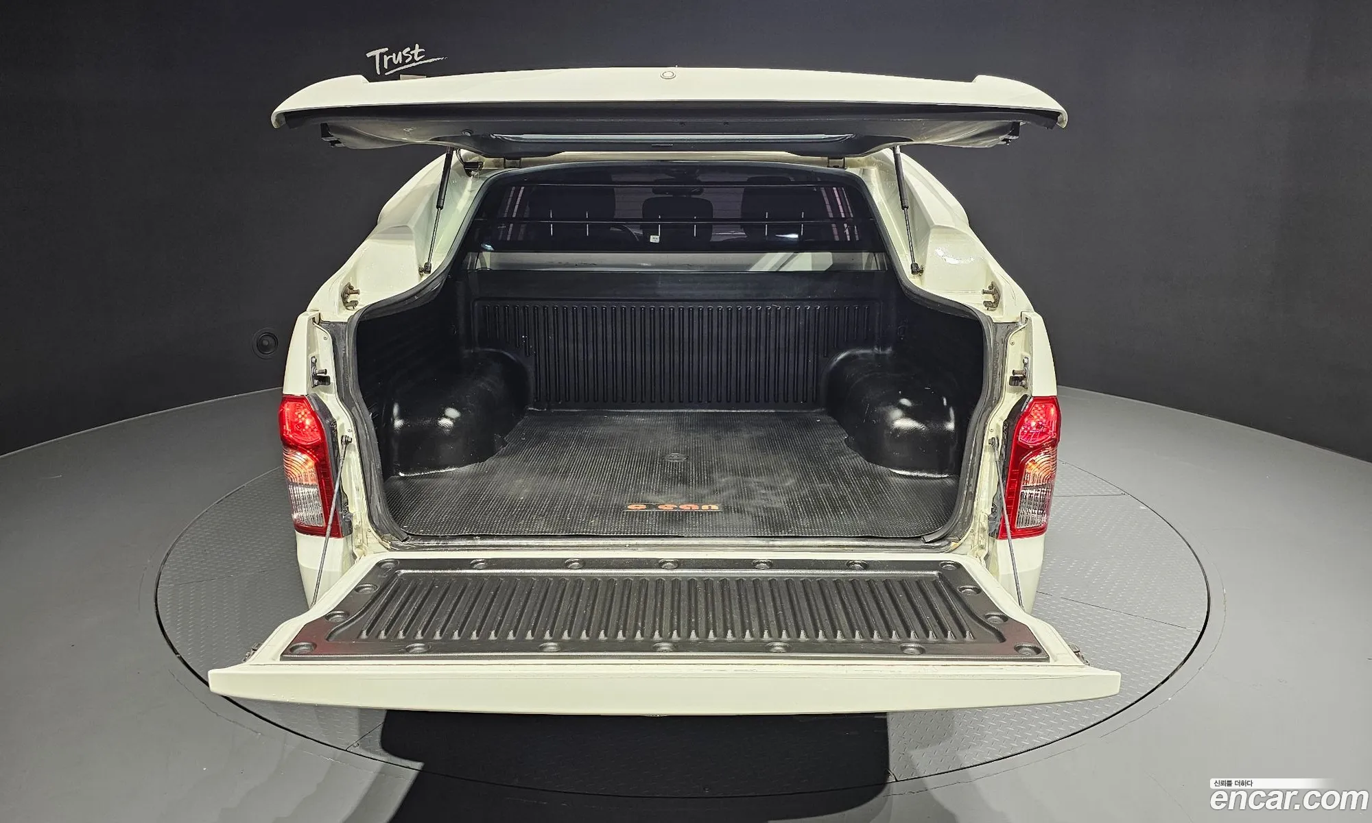 KG Mobility (SsangYong) Korando Sports 2015 — 10
