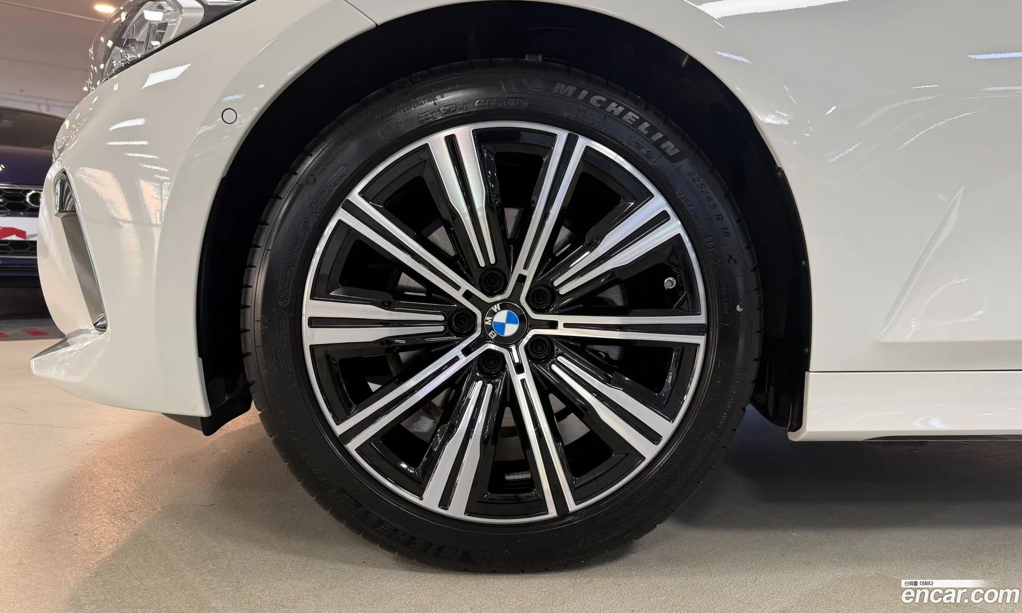 BMW 3 Series 2025 — 11