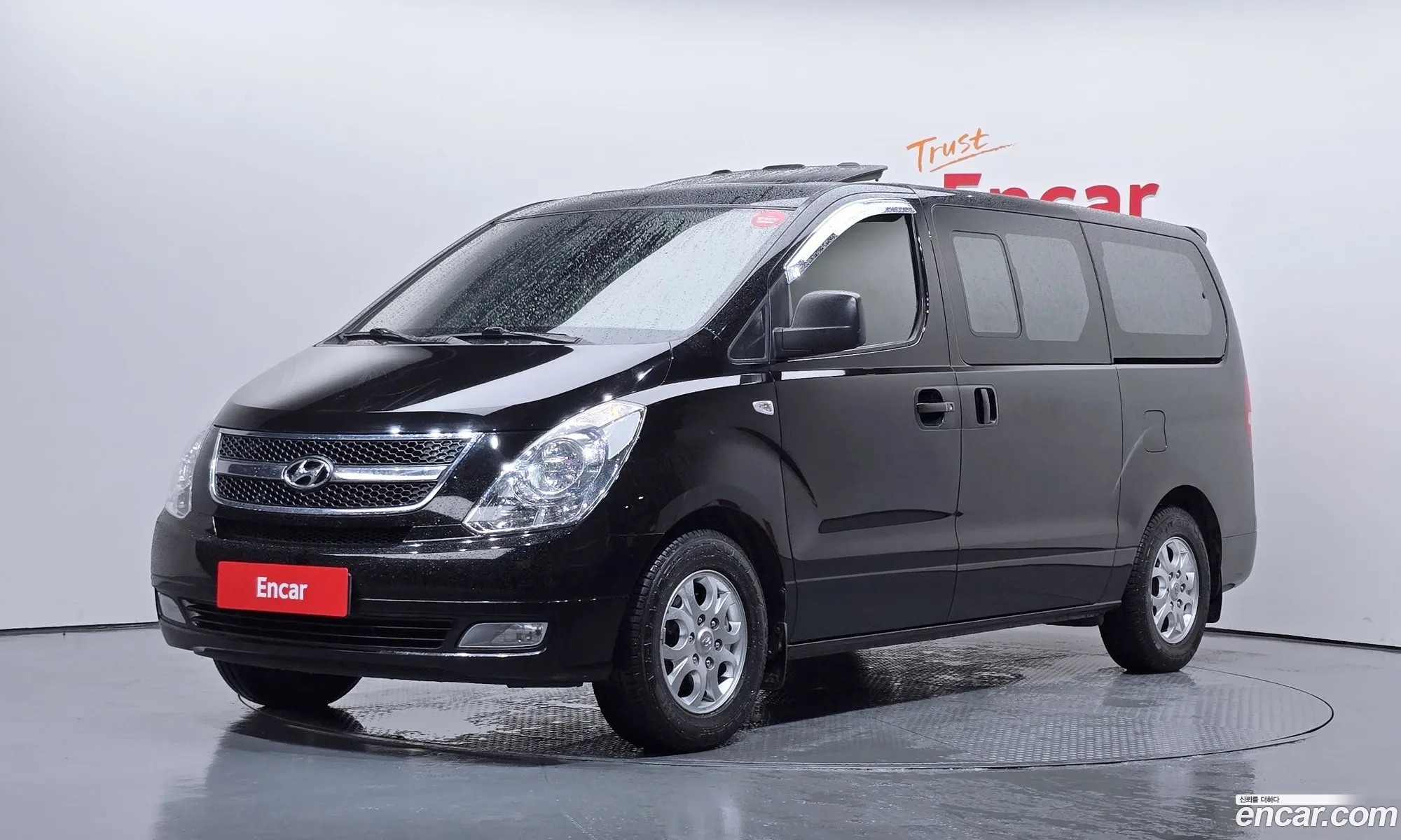 Hyundai Grand Starex 2012 — 24