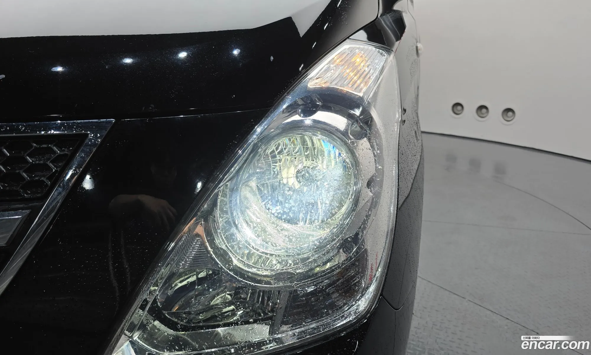 Hyundai Grand Starex 2012 — 32