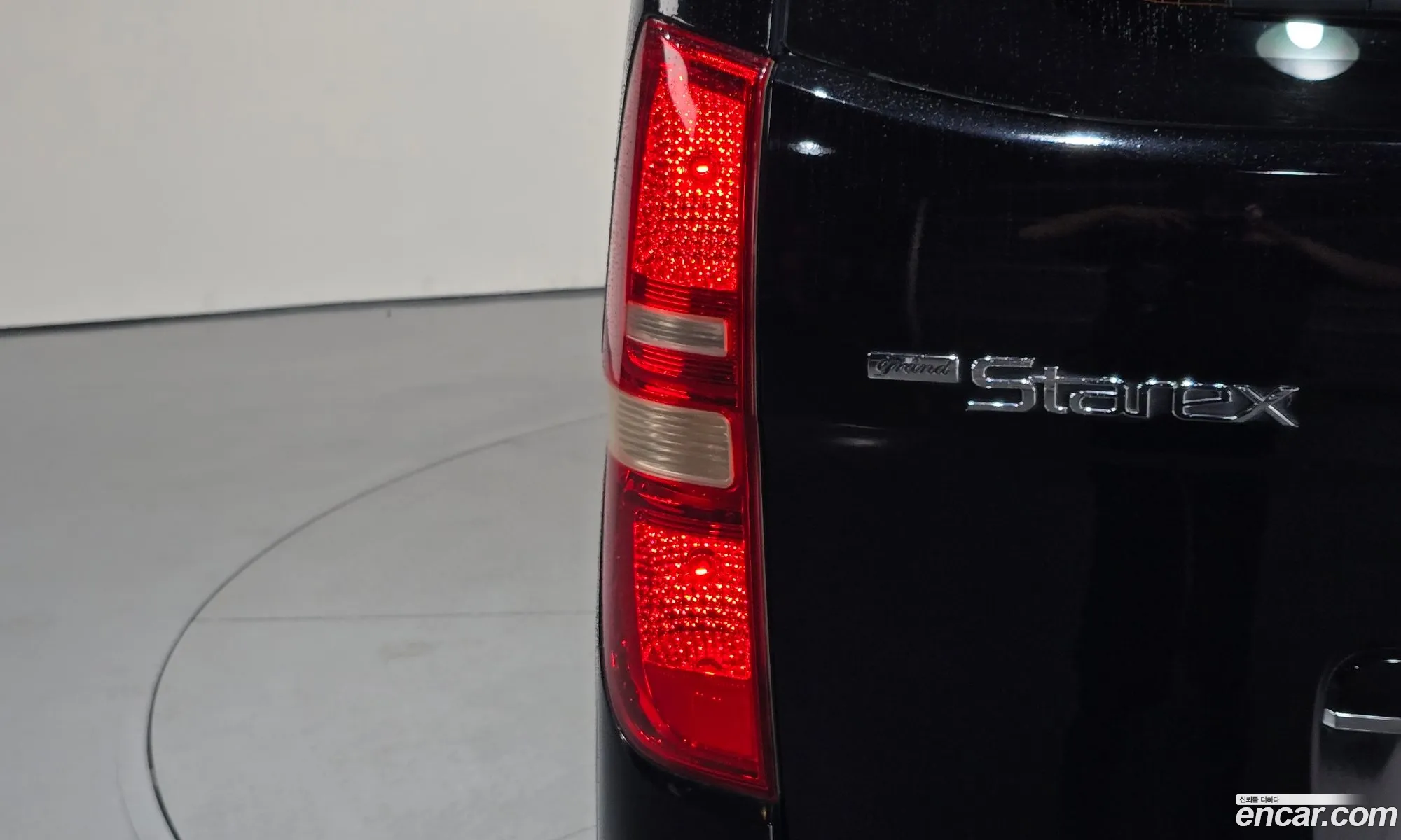 Hyundai Grand Starex 2012 — 28