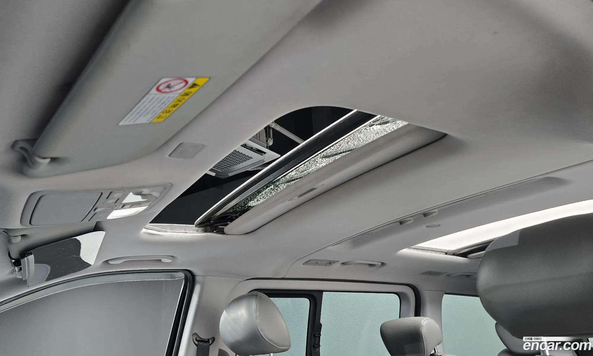 Hyundai Grand Starex 2012 — 11