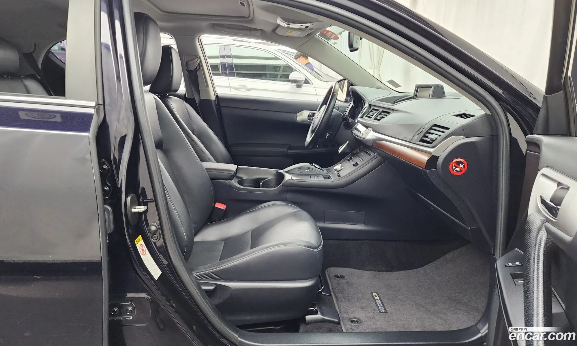 Lexus CT200h 2011 JTHKD5BH9C2056345 — 16
