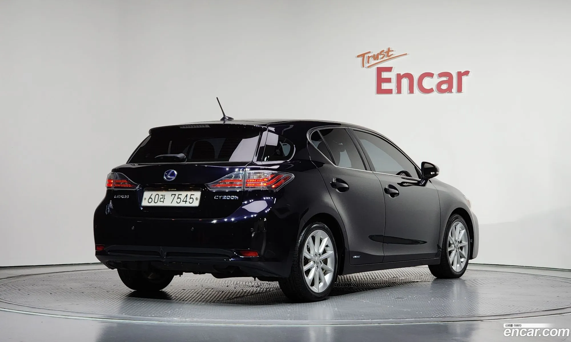 Lexus CT200h 2011 JTHKD5BH9C2056345 — 3