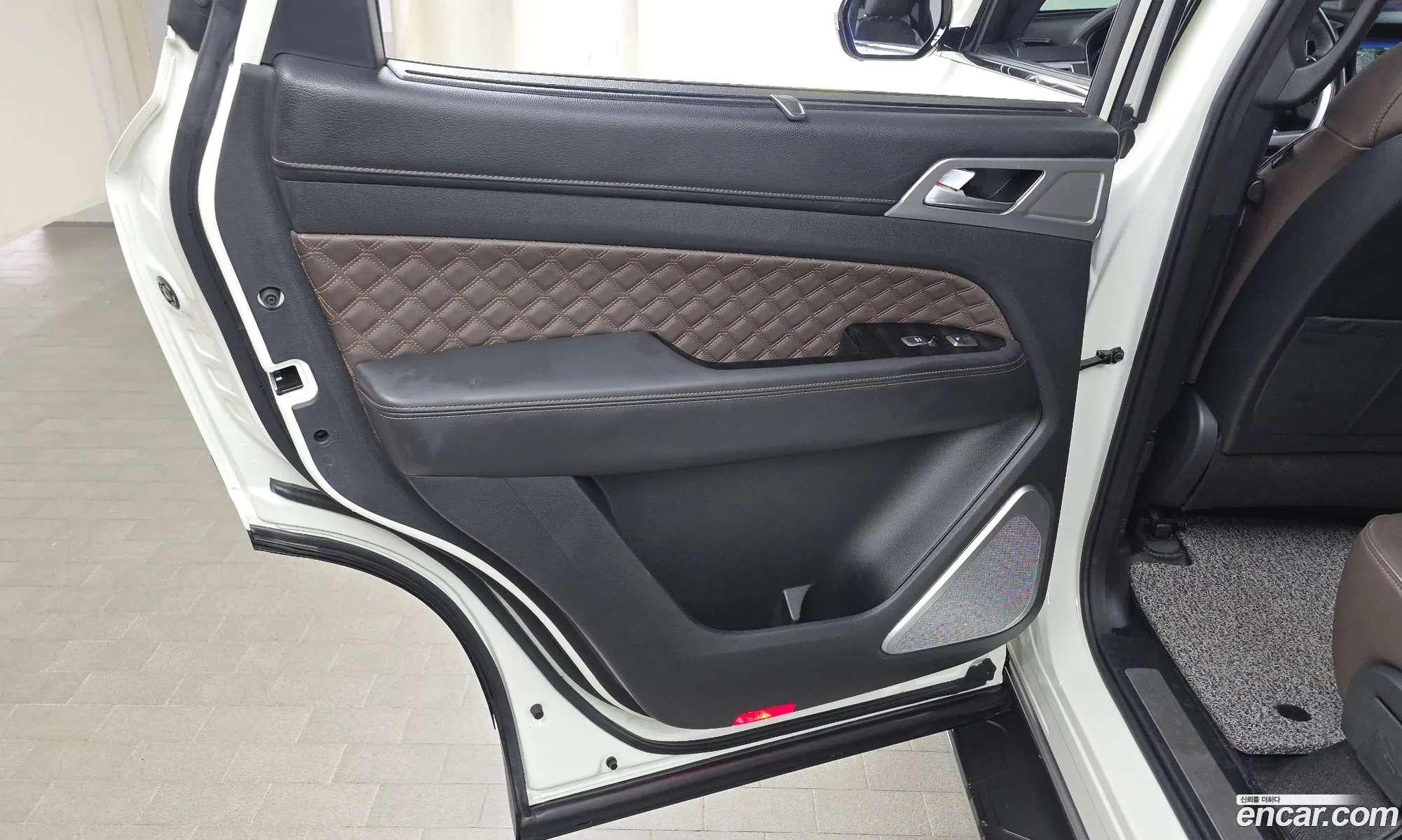KG Mobility (SsangYong) Rexton