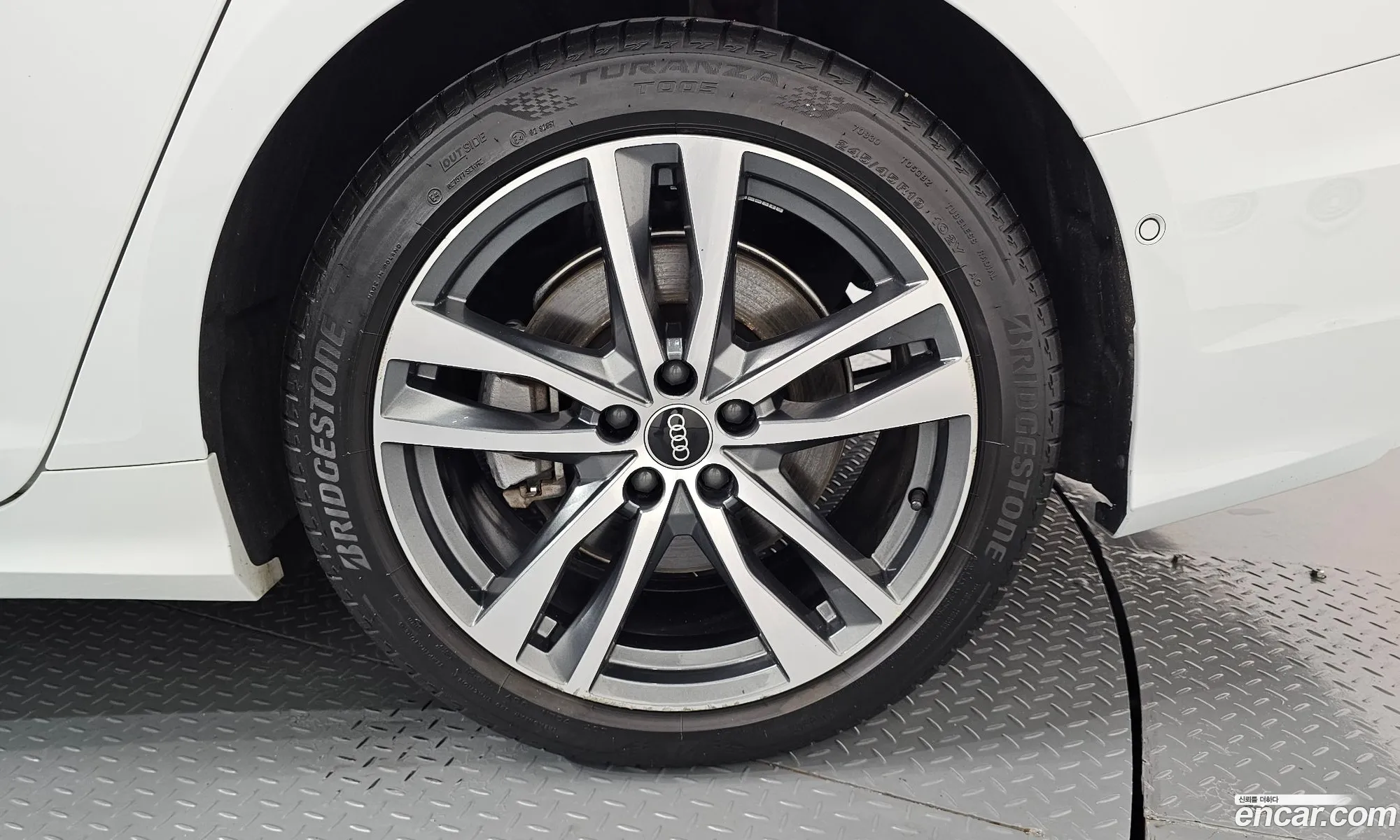 Audi A6 2023 WAUZZZF21PN038776 — 5