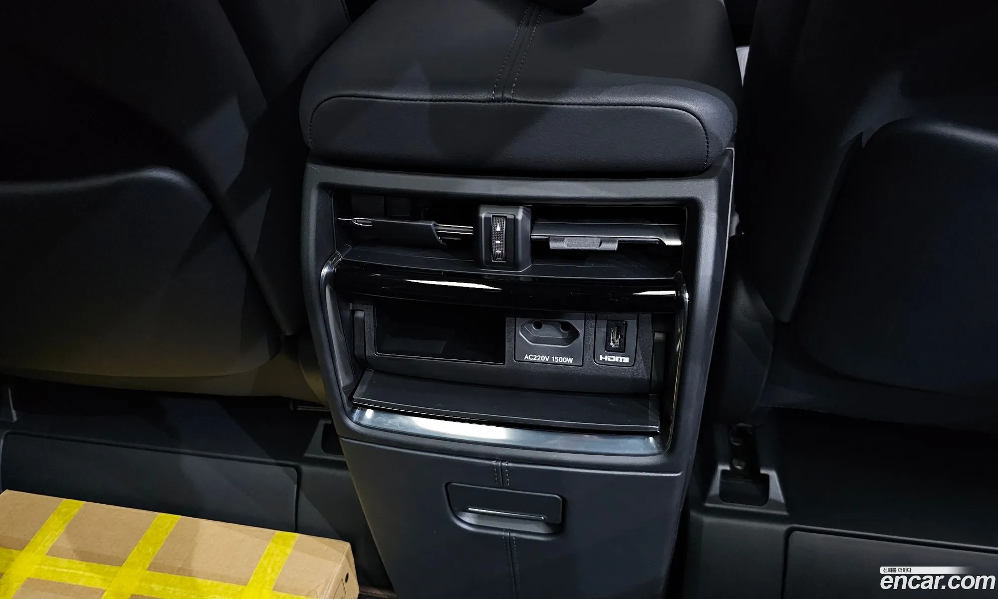 Toyota Alphard 2024 — 27
