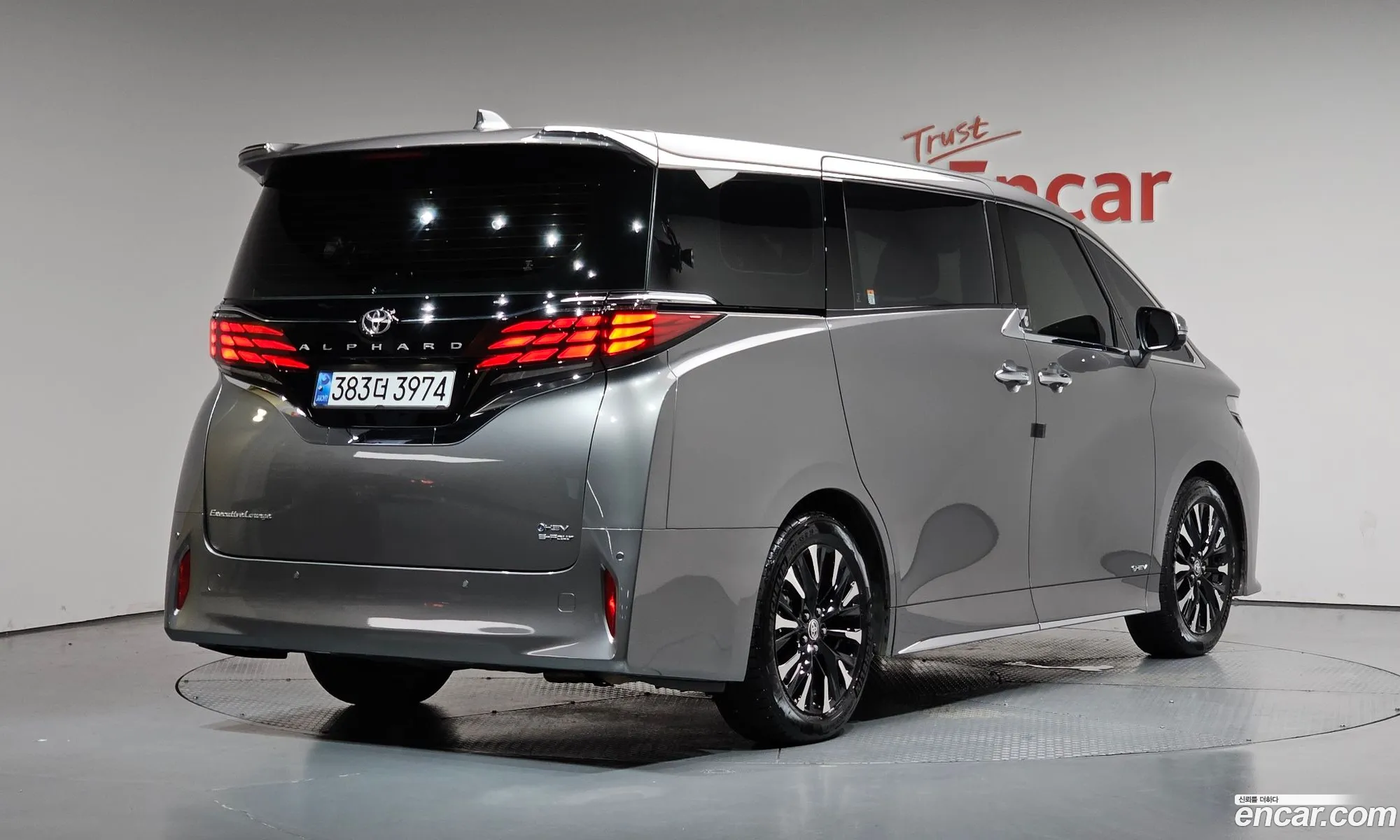 Toyota Alphard 2024 — 13