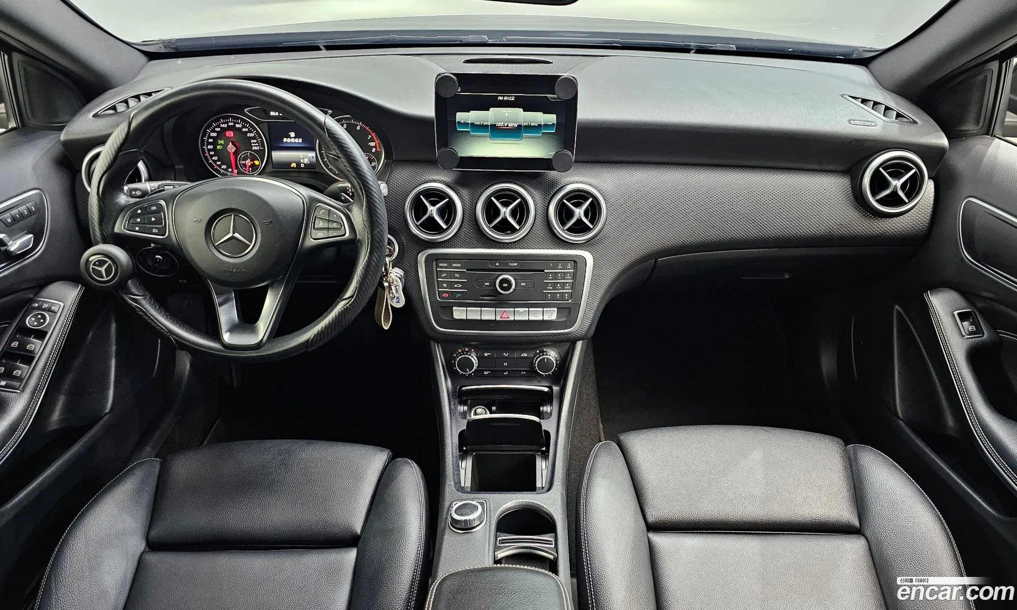Mercedes-Benz A-Class W176 2017 WDDBF4DB0HJ549476 — 3