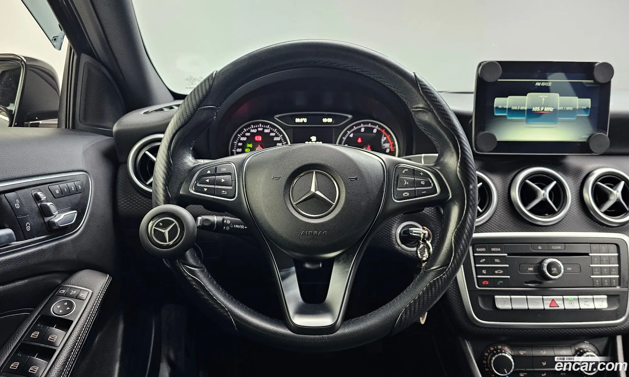 Mercedes-Benz A-Class W176 2017 WDDBF4DB0HJ549476 — 17