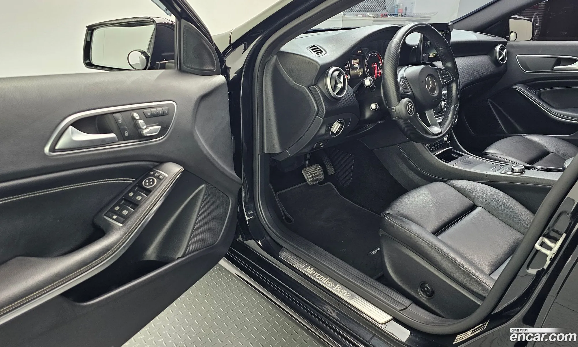 Mercedes-Benz A-Class W176 2017 WDDBF4DB0HJ549476 — 9