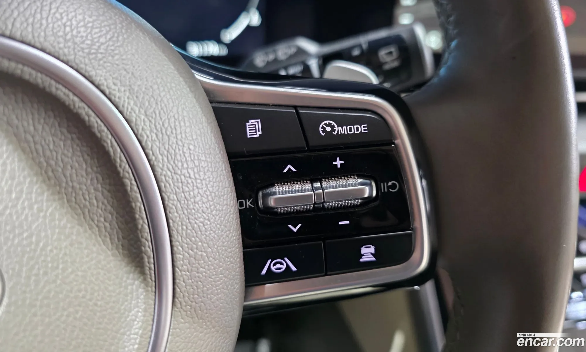 Kia Carnival 2021 — 10