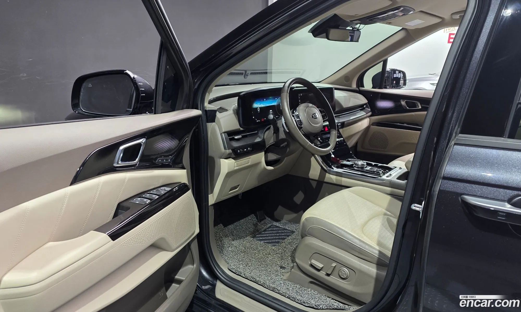 Kia Carnival 2021 — 20
