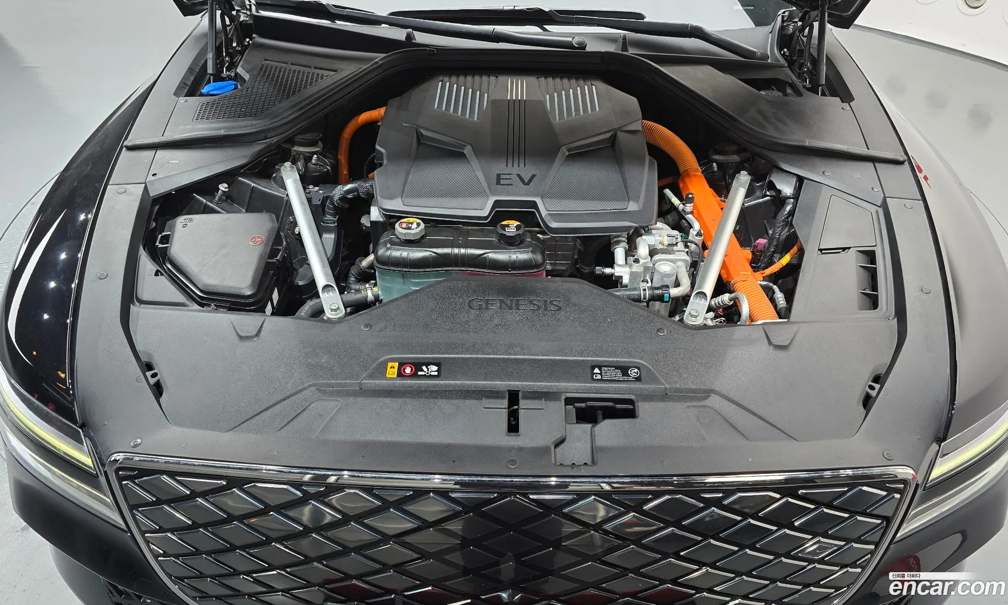 Genesis Electrified G80 2023 — 27