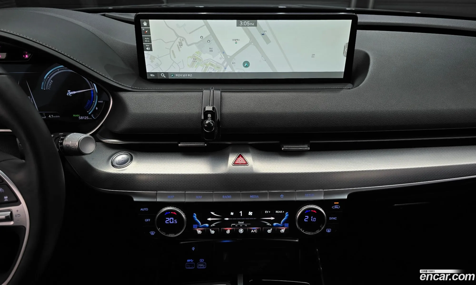 Genesis Electrified G80 2023 — 28