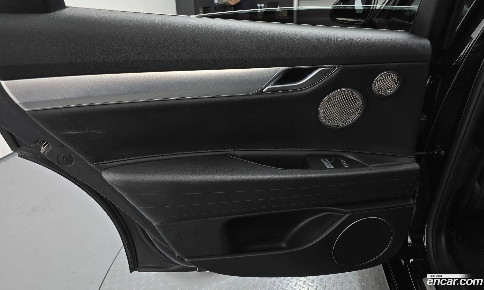 Genesis Electrified G80 2023 — 6