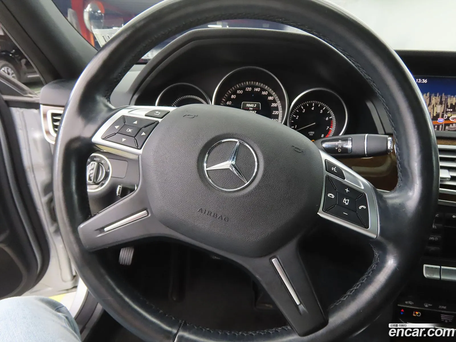 Mercedes-Benz E-Class W212 2014 — 11