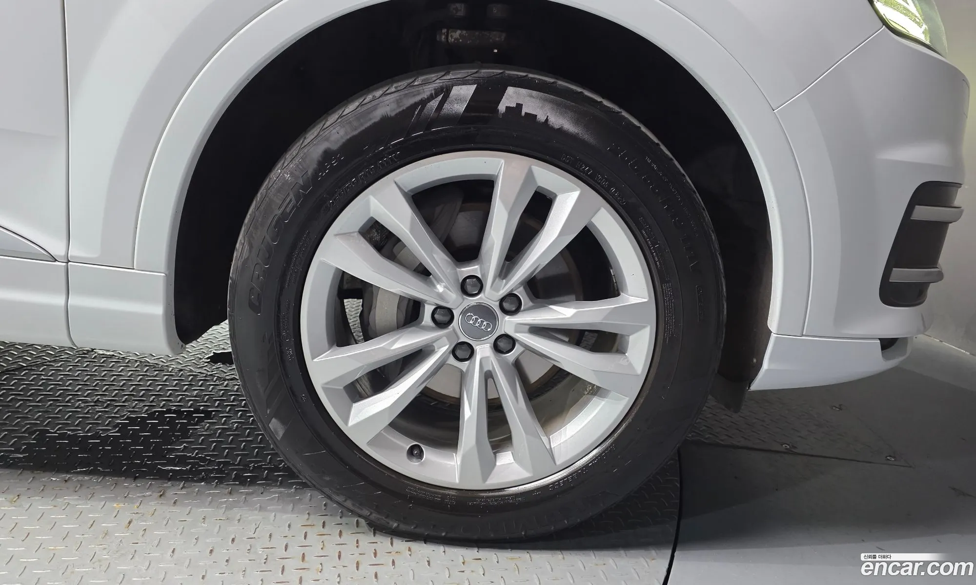 Audi Q7 2019 WAUZZZ4M9KD041833 — 14