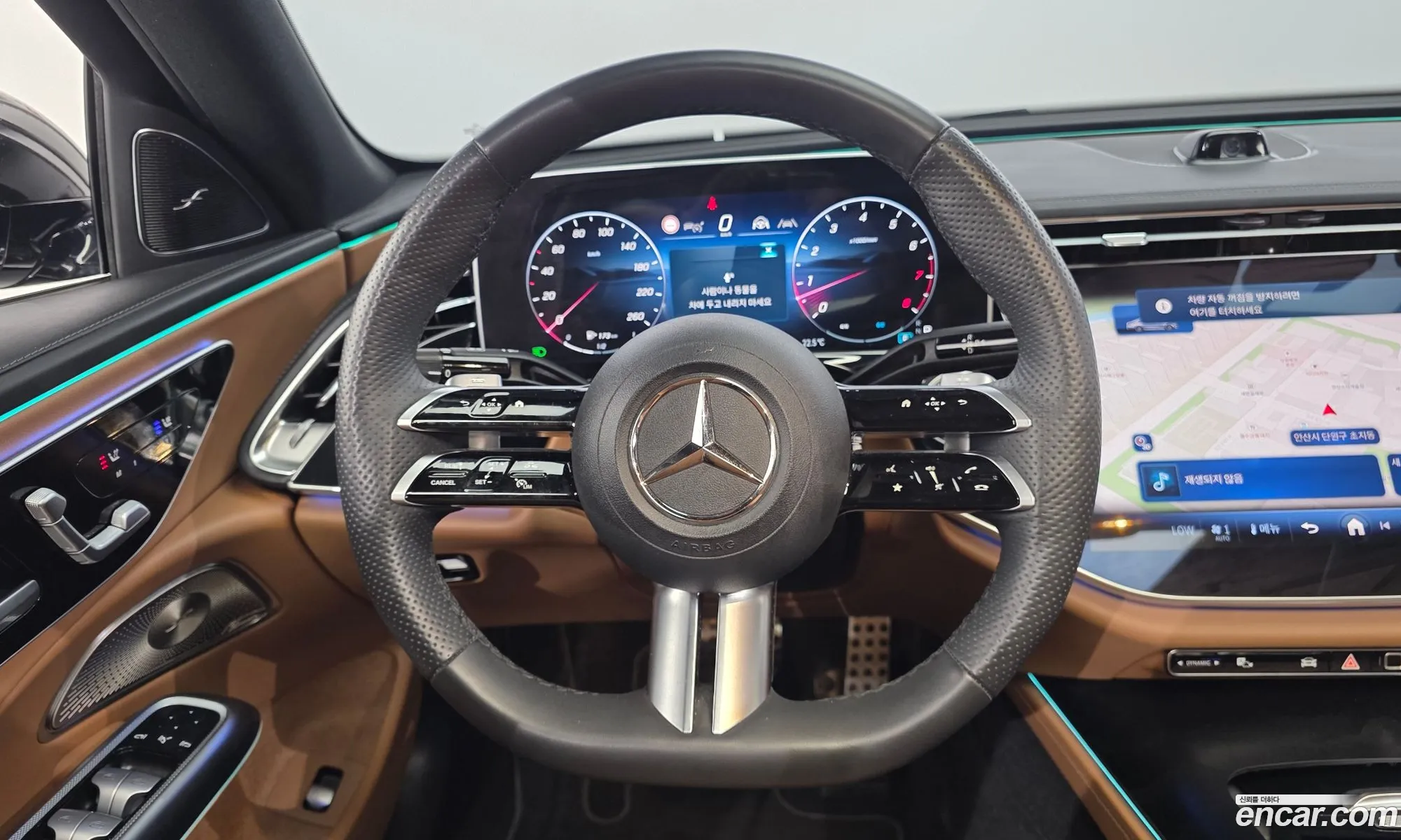 Mercedes-Benz E-Class W214 2025 — 16