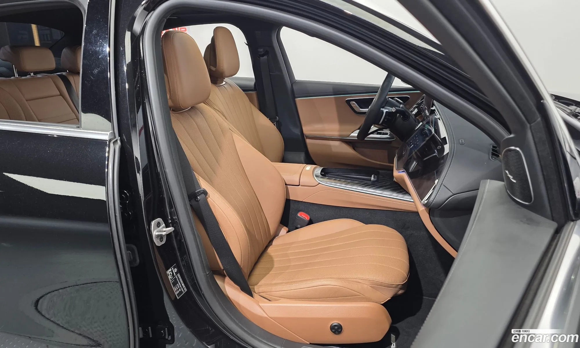 Mercedes-Benz E-Class W214 2025 — 8