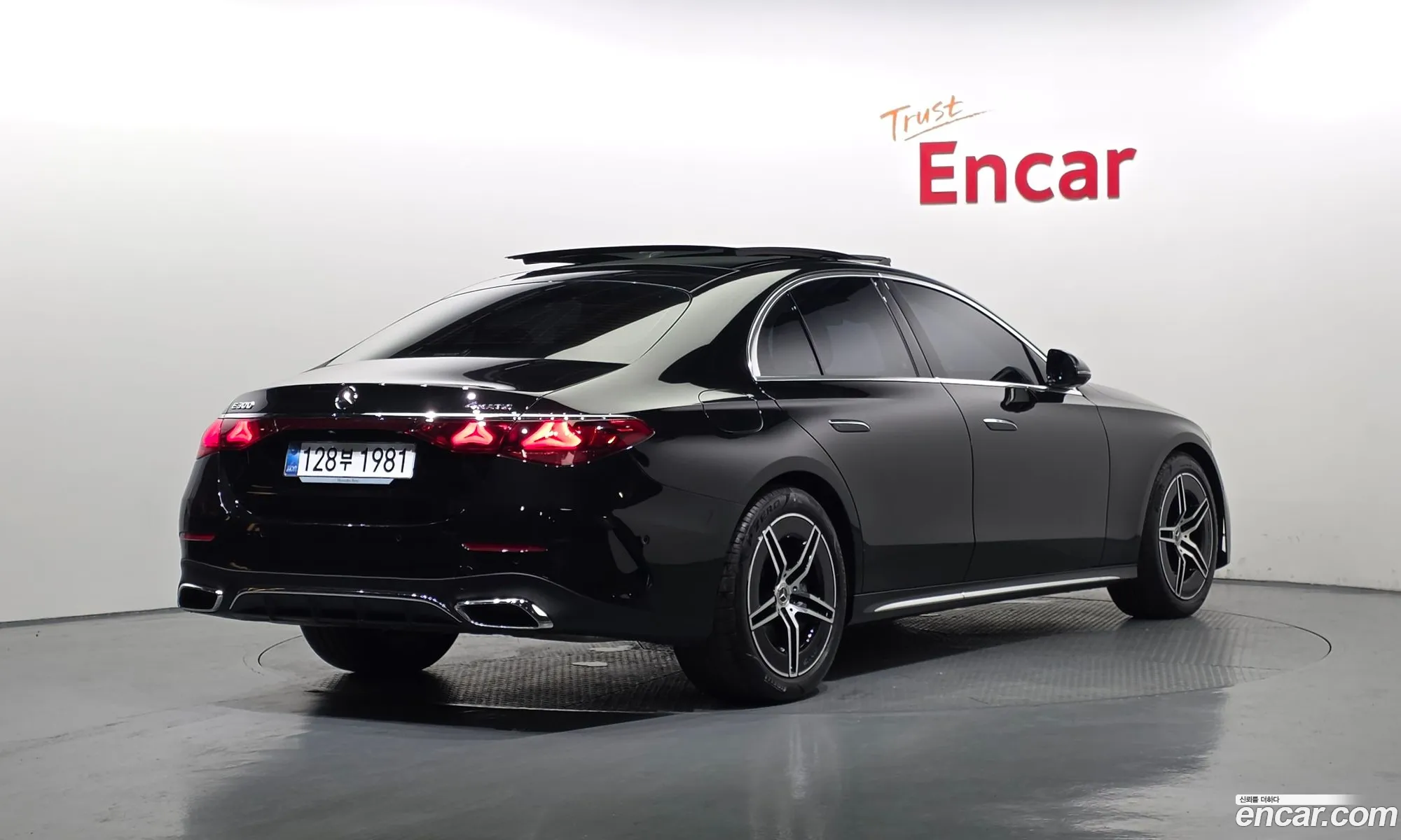 Mercedes-Benz E-Class W214 2025 — 18