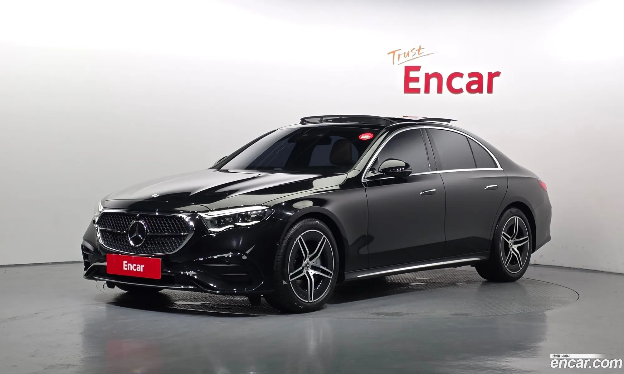 Mercedes-Benz E-Class W214 2025 — 12
