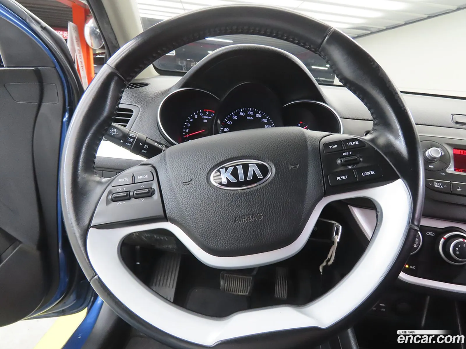 Kia Morning 2015 — 19
