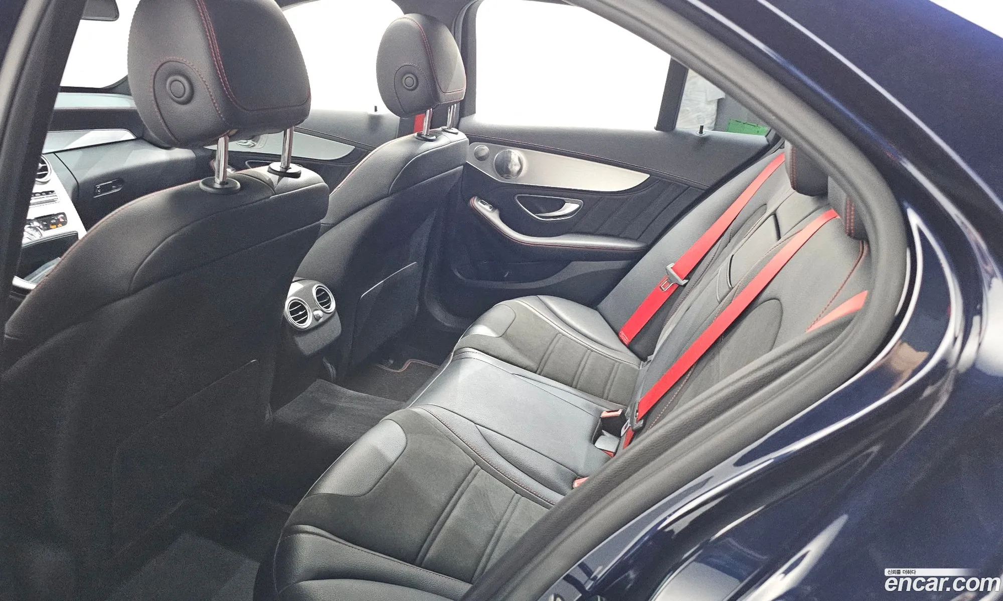 Mercedes-Benz C-Class W205 2018 — 21