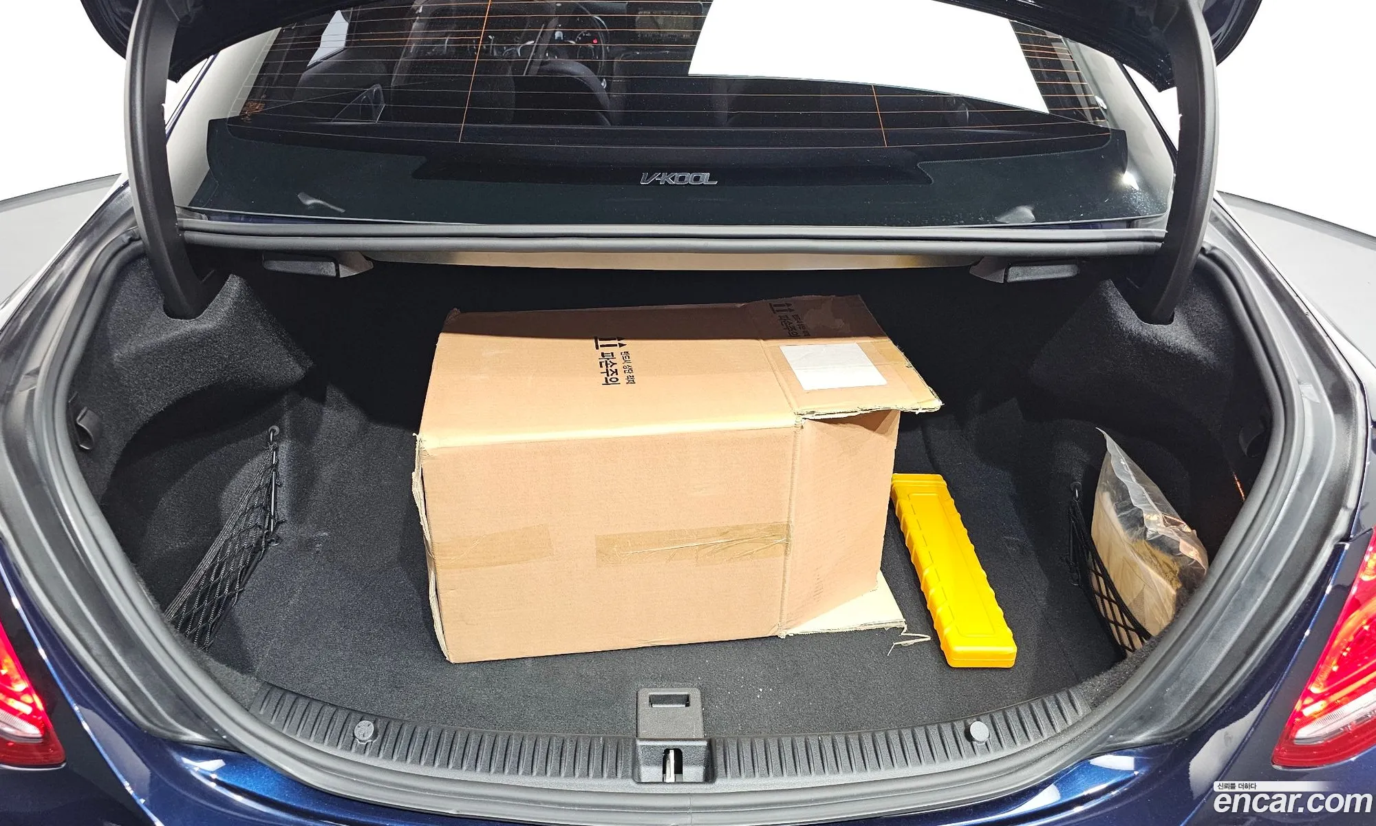 Mercedes-Benz C-Class W205 2018 — 25